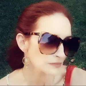 Linda Farrow | Accessories | Linda Farrow Oversized Designer  display picture 2